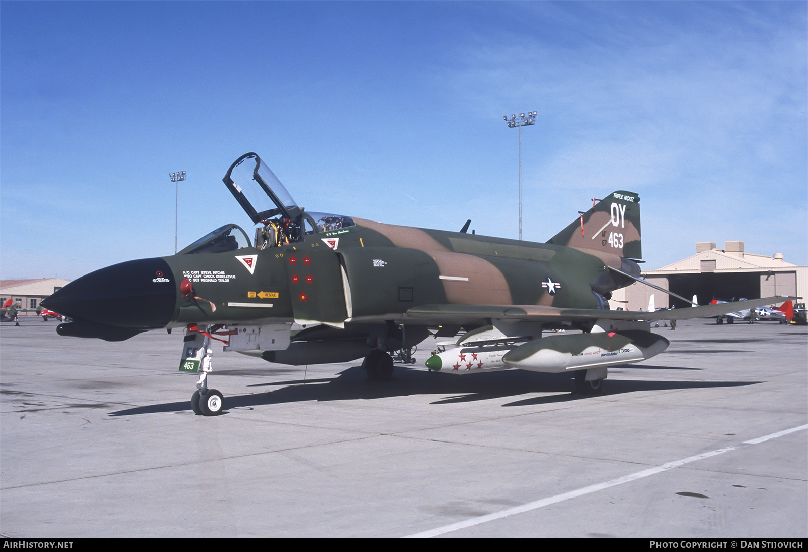 Aircraft Photo of N749CF / NX749CF / AF67-463 | McDonnell Douglas F-4D Phantom II | USA - Air Force | AirHistory.net #632064