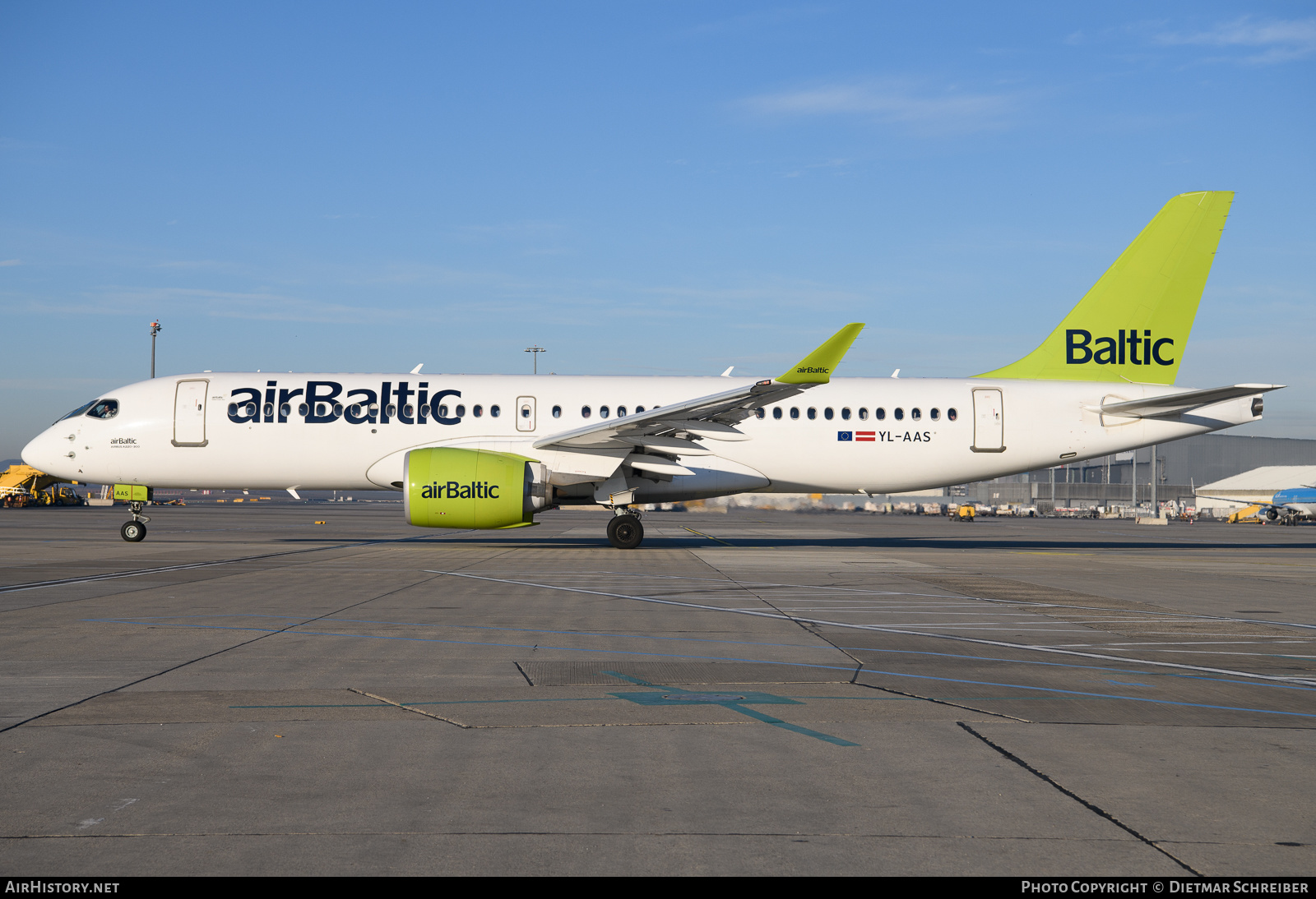 Aircraft Photo of YL-AAS | Airbus A220-371 (BD-500-1A11) | AirBaltic | AirHistory.net #632088