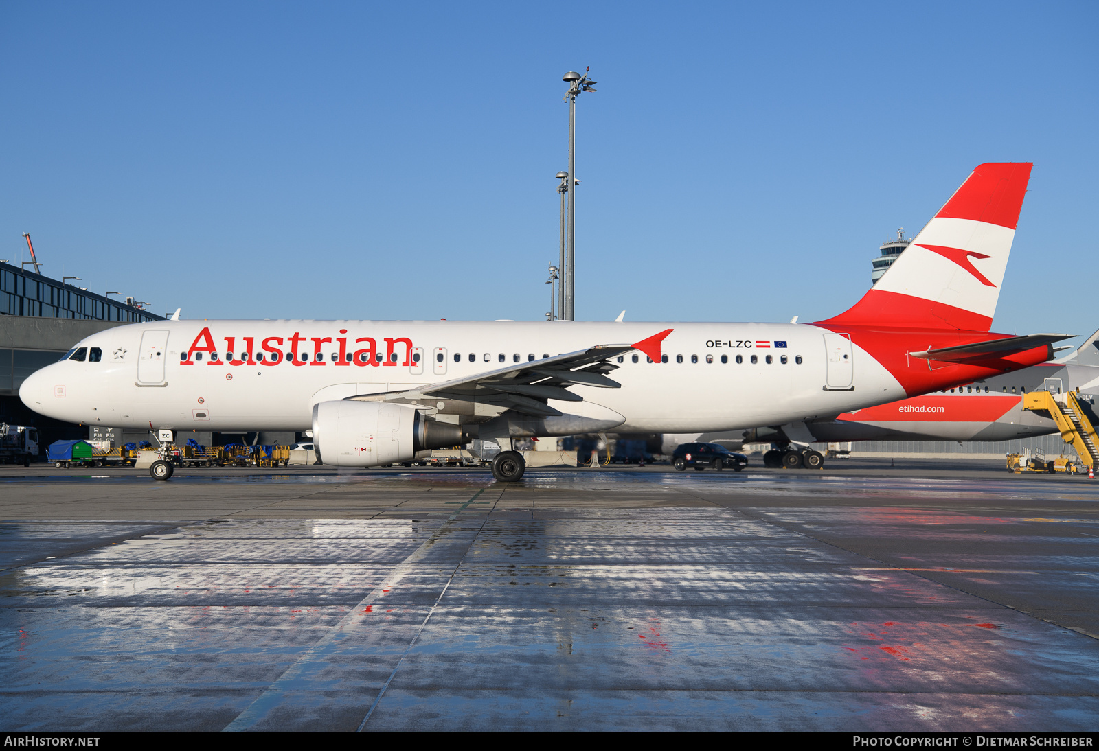 Aircraft Photo of OE-LZC | Airbus A320-214 | Austrian Airlines | AirHistory.net #632109