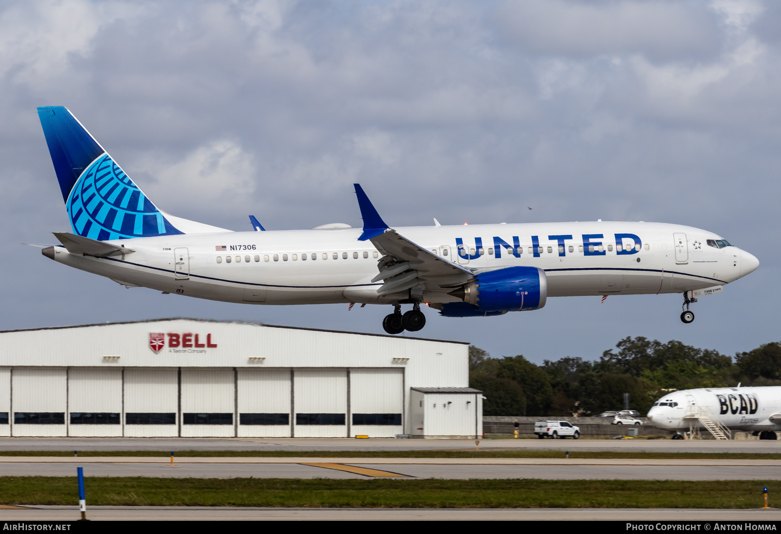 Aircraft Photo of N17306 | Boeing 737-8 Max 8 | United Airlines | AirHistory.net #632159