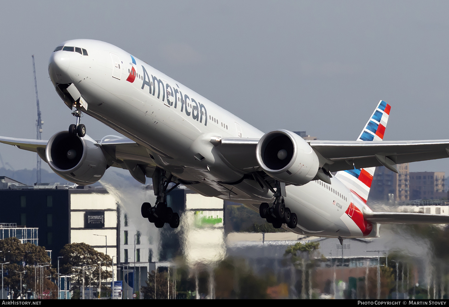 Aircraft Photo of N724AN | Boeing 777-323/ER | American Airlines | AirHistory.net #632167