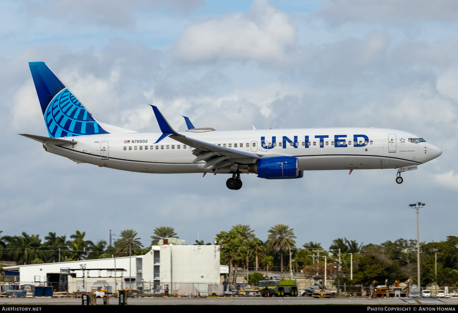 Aircraft Photo of N76502 | Boeing 737-824 | United Airlines | AirHistory.net #632169