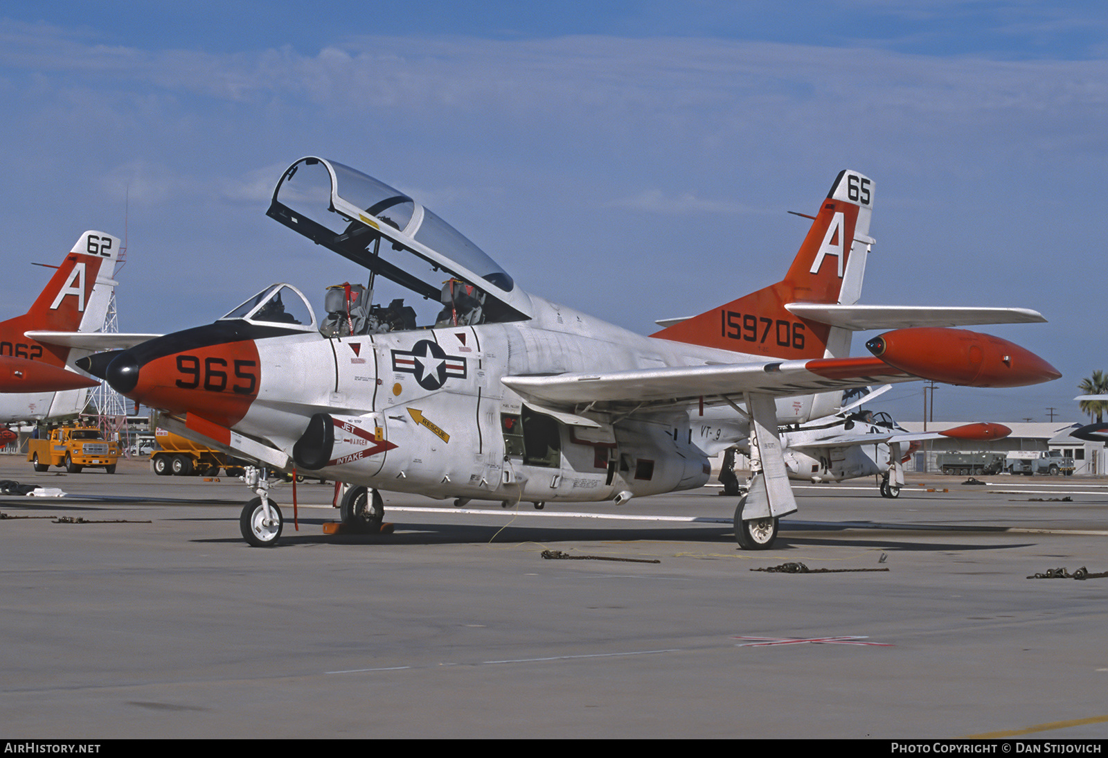 Aircraft Photo of 159706 | North American Rockwell T-2C Buckeye | USA - Navy | AirHistory.net #632204
