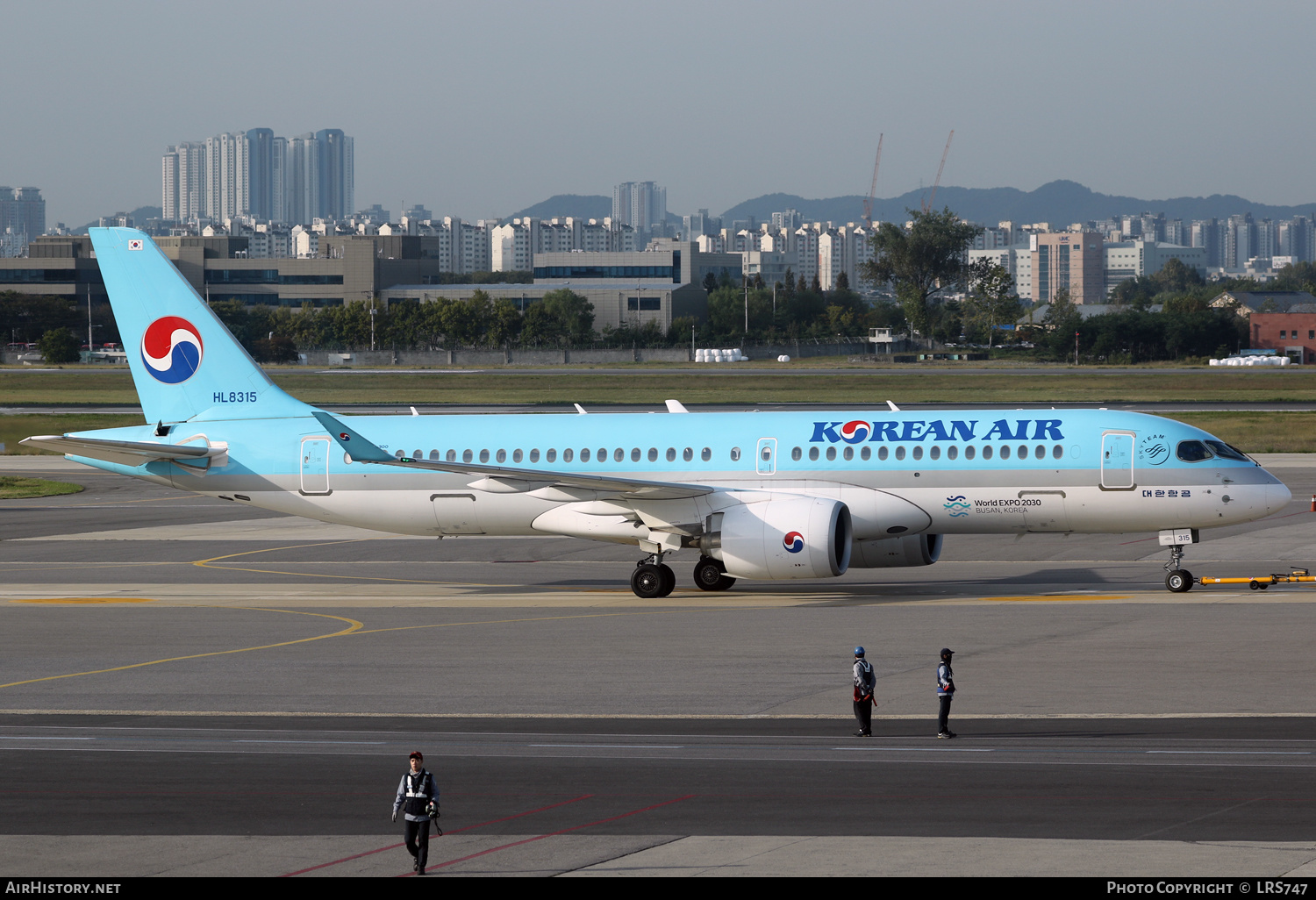 Aircraft Photo of HL8315 | Airbus A220-371 (BD-500-1A11) | Korean Air | AirHistory.net #632311