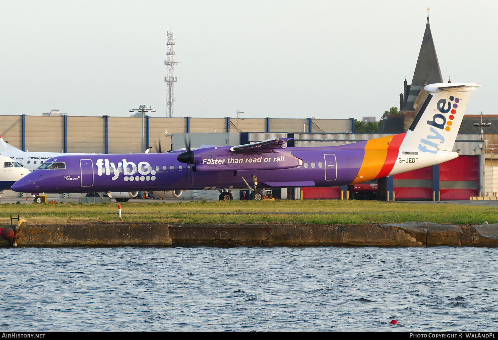 Aircraft Photo of G-JEDT | Bombardier DHC-8-402 Dash 8 | Flybe | AirHistory.net #632327