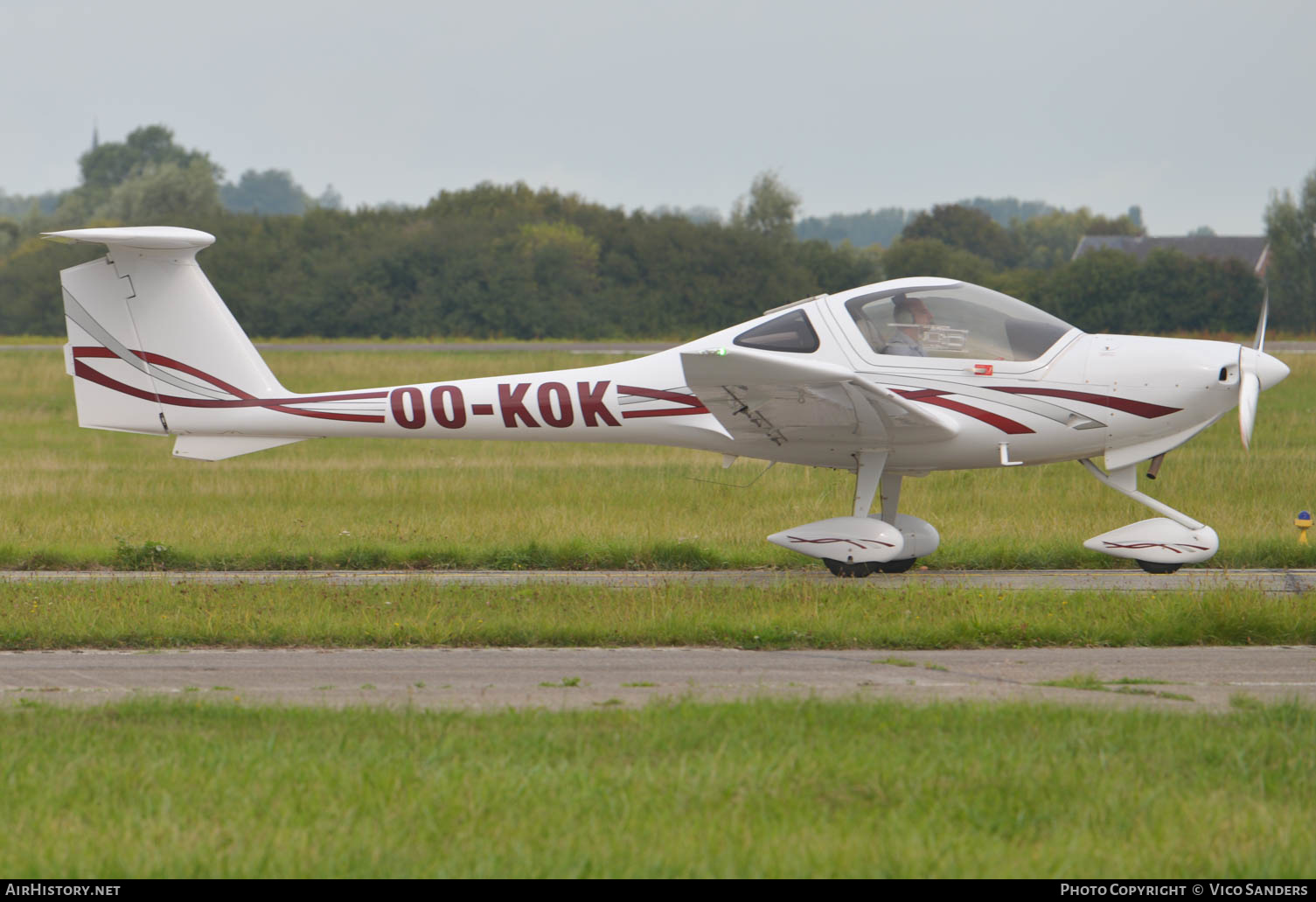 Aircraft Photo of OO-KOK | Diamond DA20C-1 Katana | AirHistory.net #632421