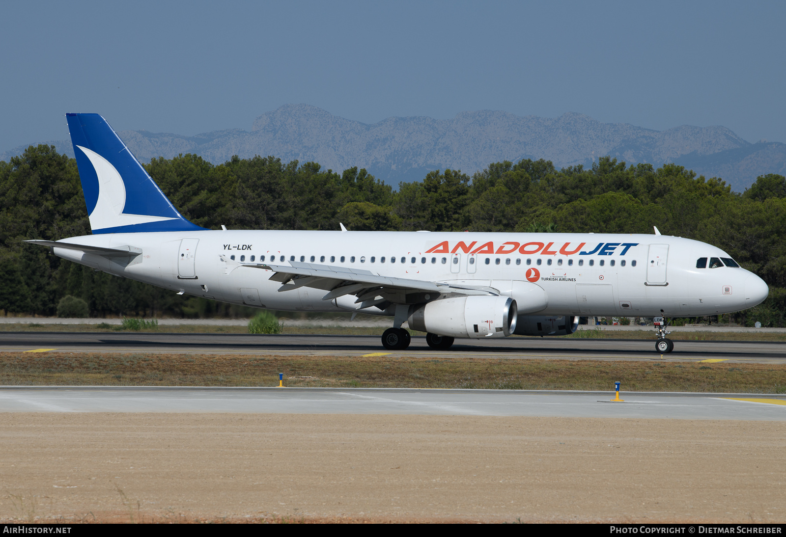 Aircraft Photo of YL-LDK | Airbus A320-232 | AnadoluJet | AirHistory.net #632500