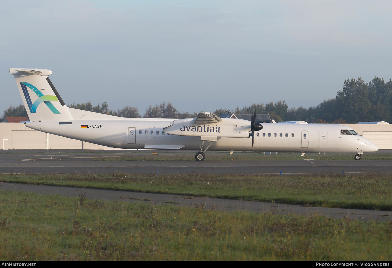 Aircraft Photo of D-AASH | Bombardier DHC-8-402 Dash 8 | Avanti Air | AirHistory.net #632518