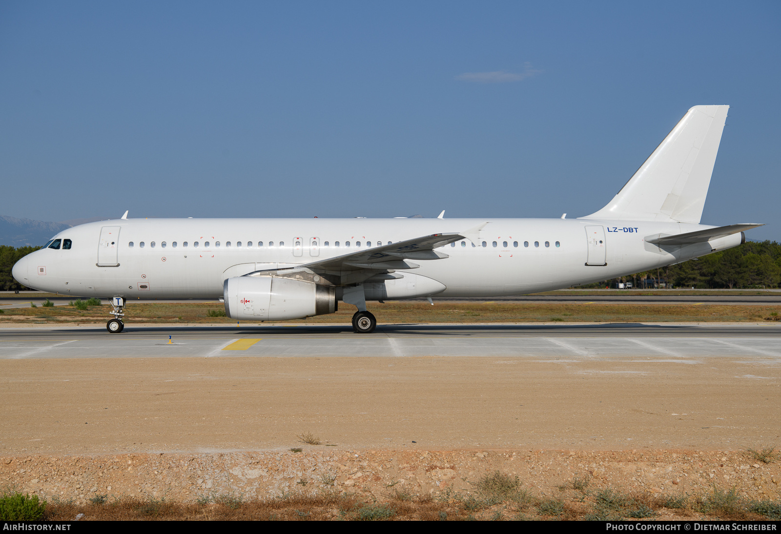 Aircraft Photo of LZ-DBT | Airbus A320-232 | AirHistory.net #632540