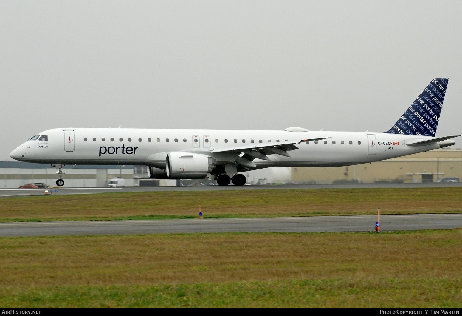 Aircraft Photo of C-GZQF | Embraer 195-E2 (ERJ-190-400) | Porter Airlines | AirHistory.net #632590