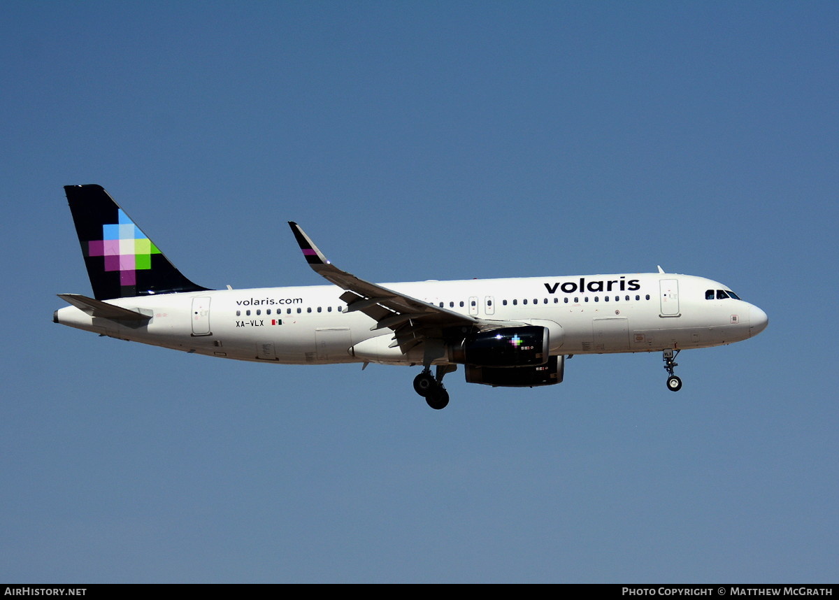 Aircraft Photo of XA-VLX | Airbus A320-233 | AirHistory.net #632596