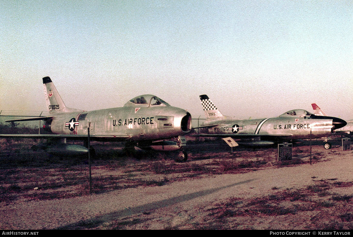 Aircraft Photo of 53-1525 / 0-31525 | North American F-86H Sabre | USA - Air Force | AirHistory.net #632609