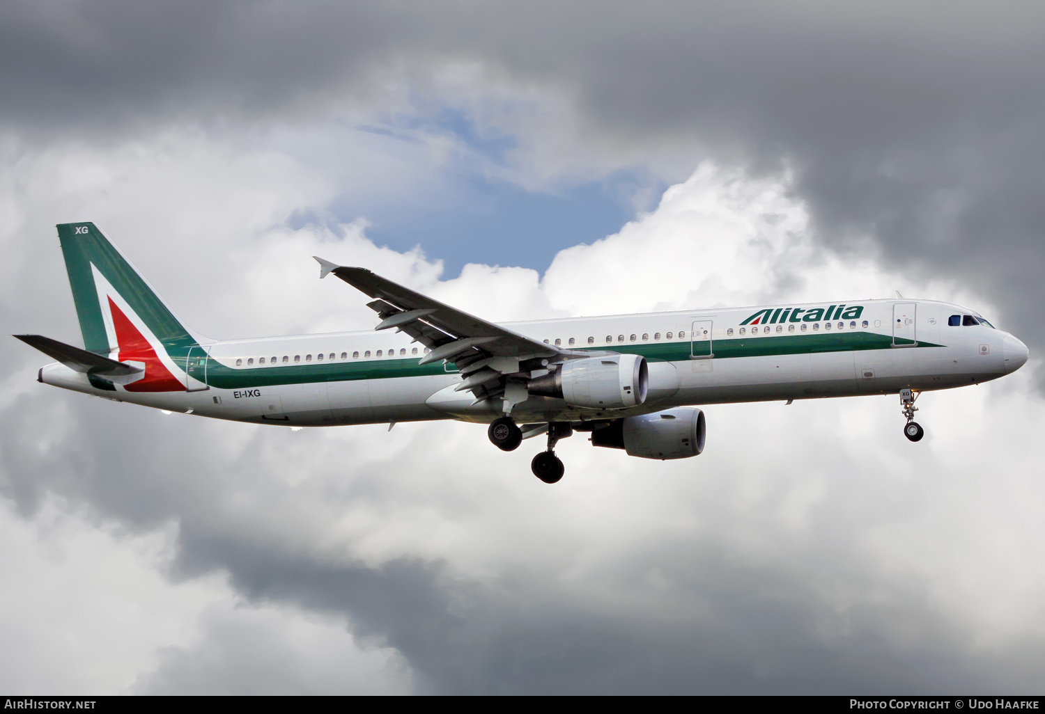 Aircraft Photo of EI-IXG | Airbus A321-112 | Alitalia | AirHistory.net #632653