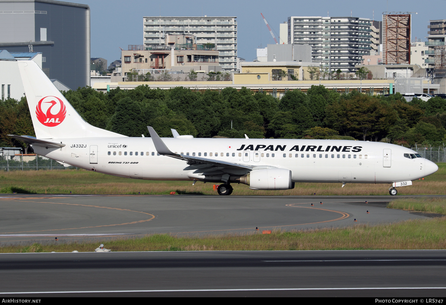 Aircraft Photo of JA332J | Boeing 737-846 | Japan Airlines - JAL | AirHistory.net #632718