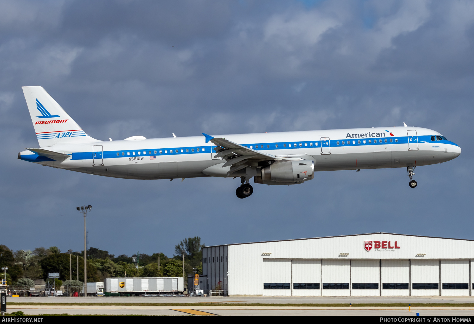 Aircraft Photo of N581UW | Airbus A321-231 | American Airlines | Piedmont Airlines | AirHistory.net #632726