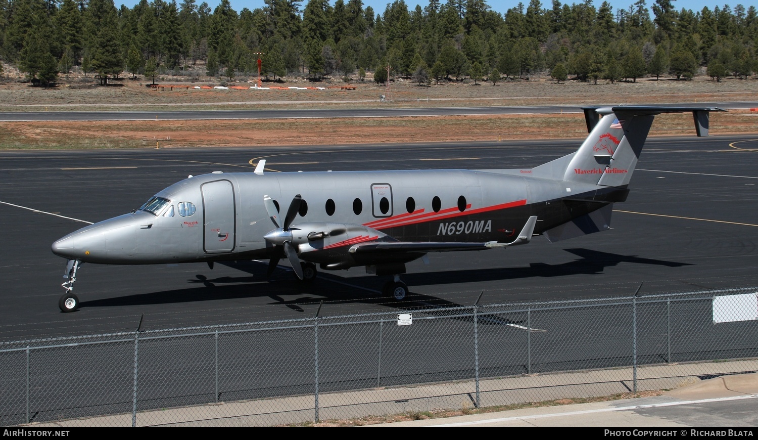 Aircraft Photo of N690MA | Beech 1900D | Maverick Airlines | AirHistory.net #632741