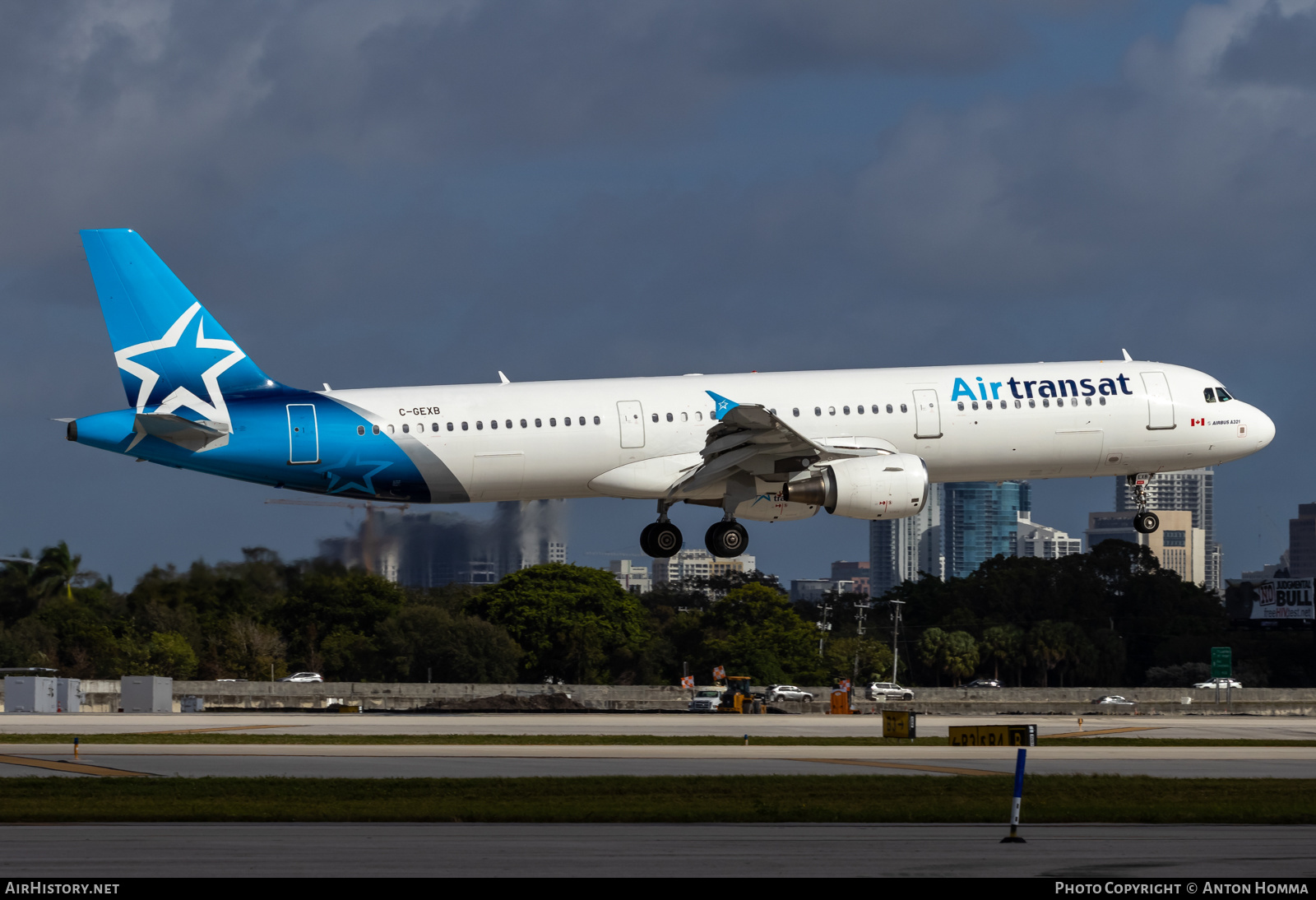 Aircraft Photo of C-GEXB | Airbus A321-211 | Air Transat | AirHistory.net #632747