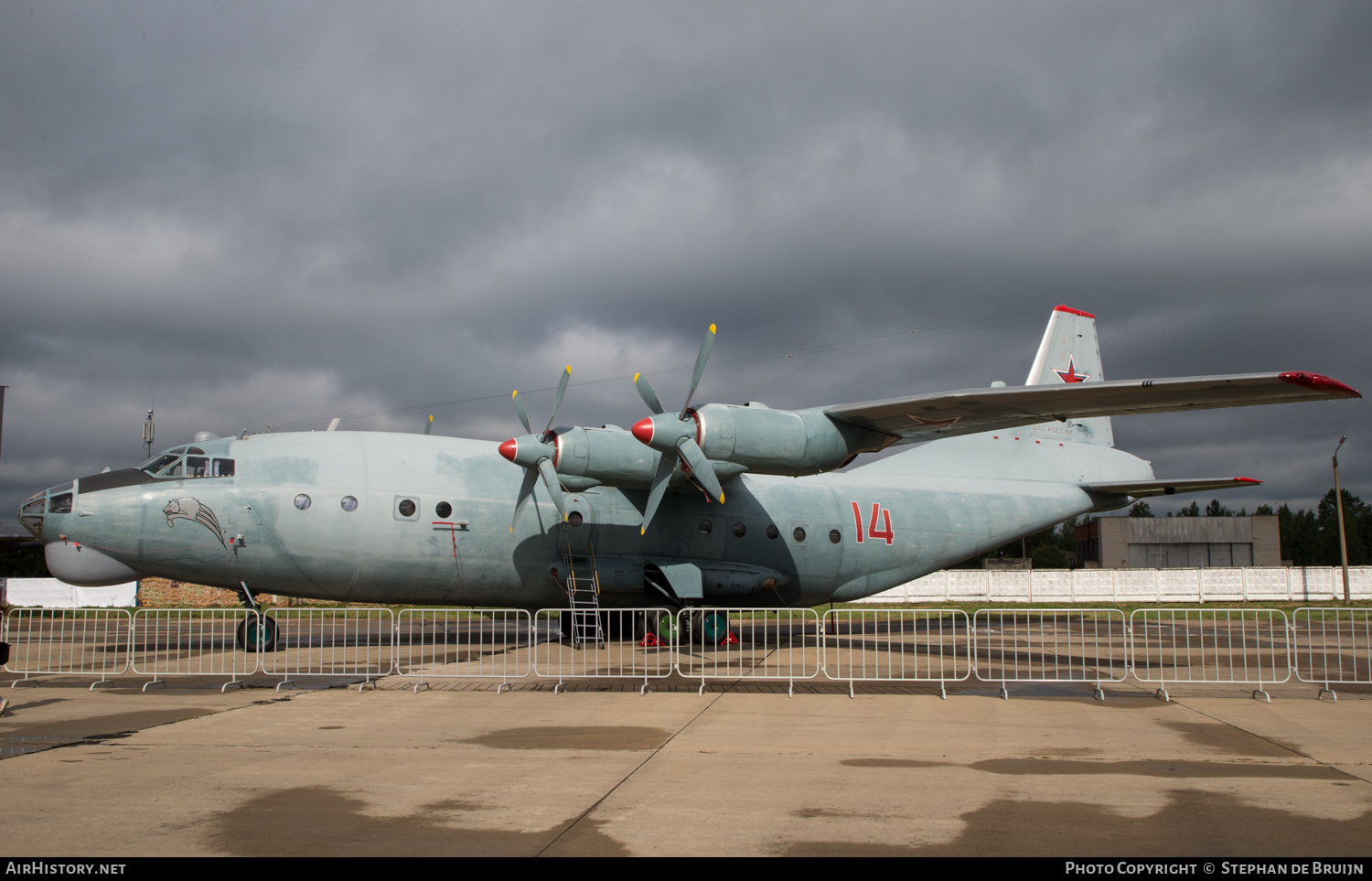 Aircraft Photo of RF-93950 | Antonov An-12BK | Russia - Air Force | AirHistory.net #632794