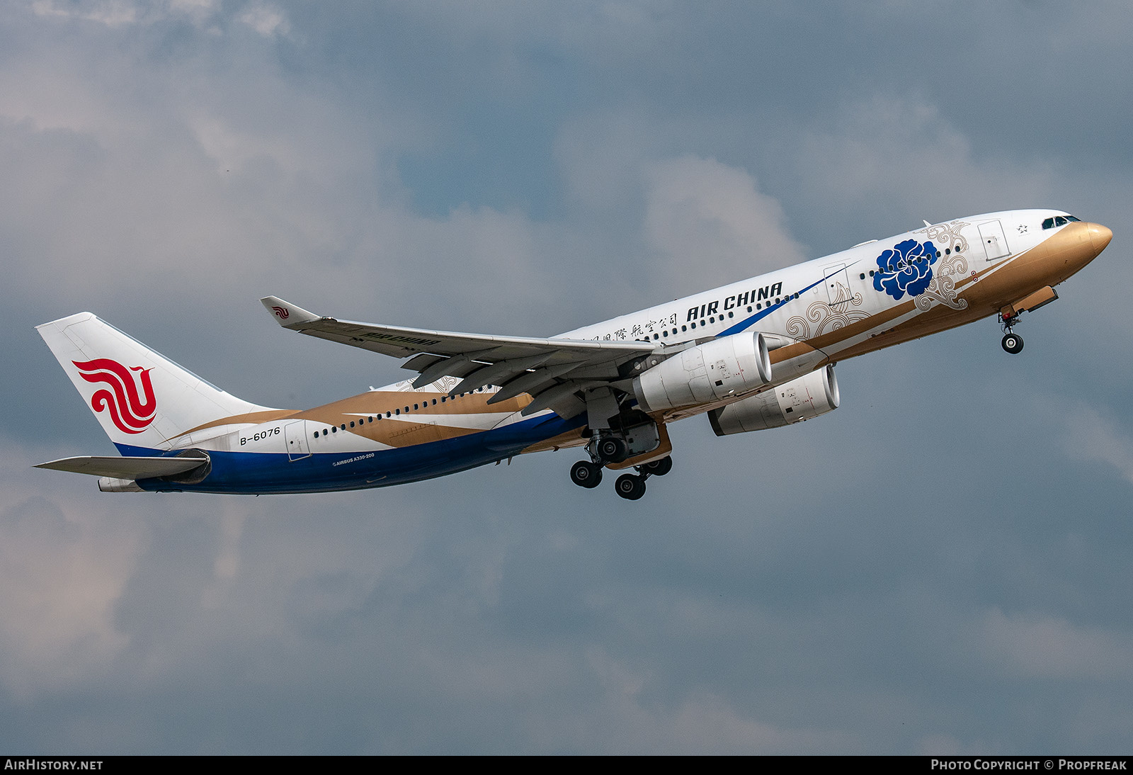 Aircraft Photo of B-6076 | Airbus A330-243 | Air China | AirHistory.net #632835