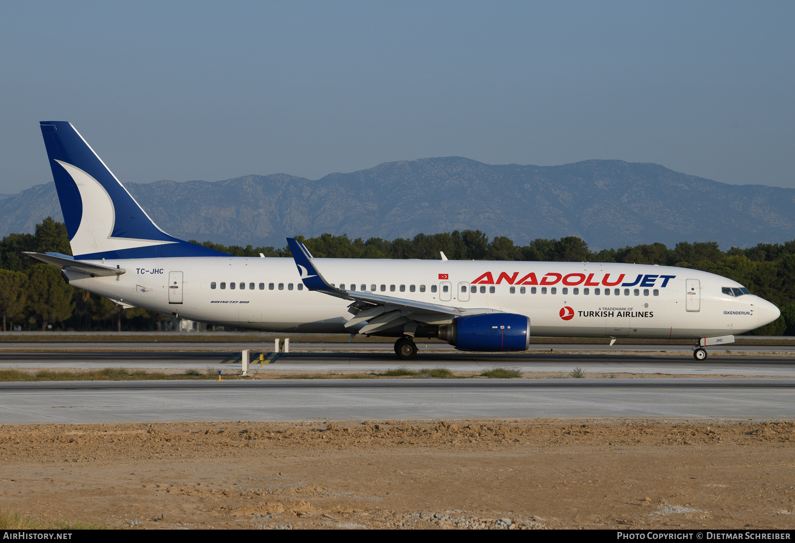 Aircraft Photo of TC-JHC | Boeing 737-8F2 | AnadoluJet | AirHistory.net #632942