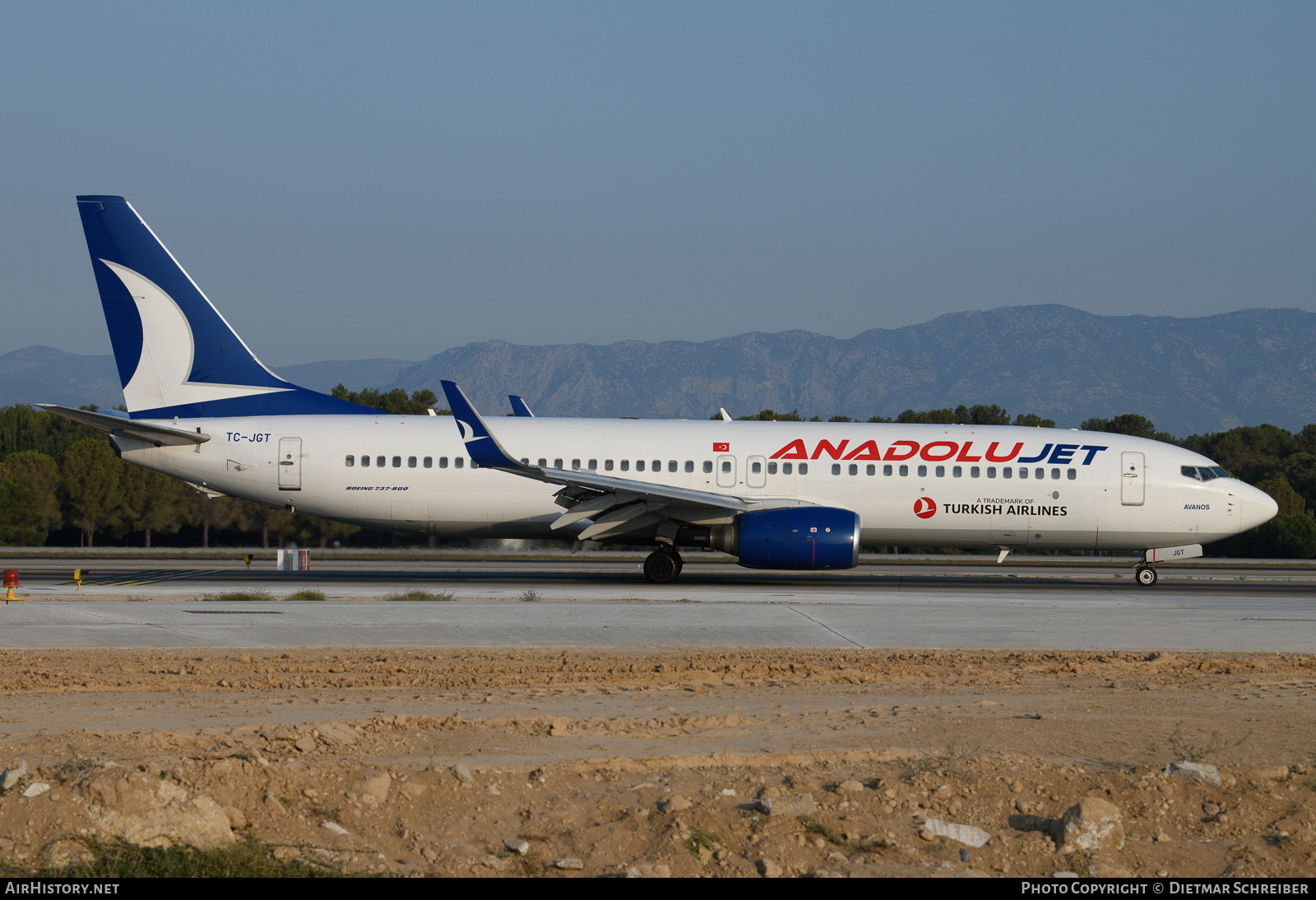 Aircraft Photo of TC-JGT | Boeing 737-8F2 | AnadoluJet | AirHistory.net #632949
