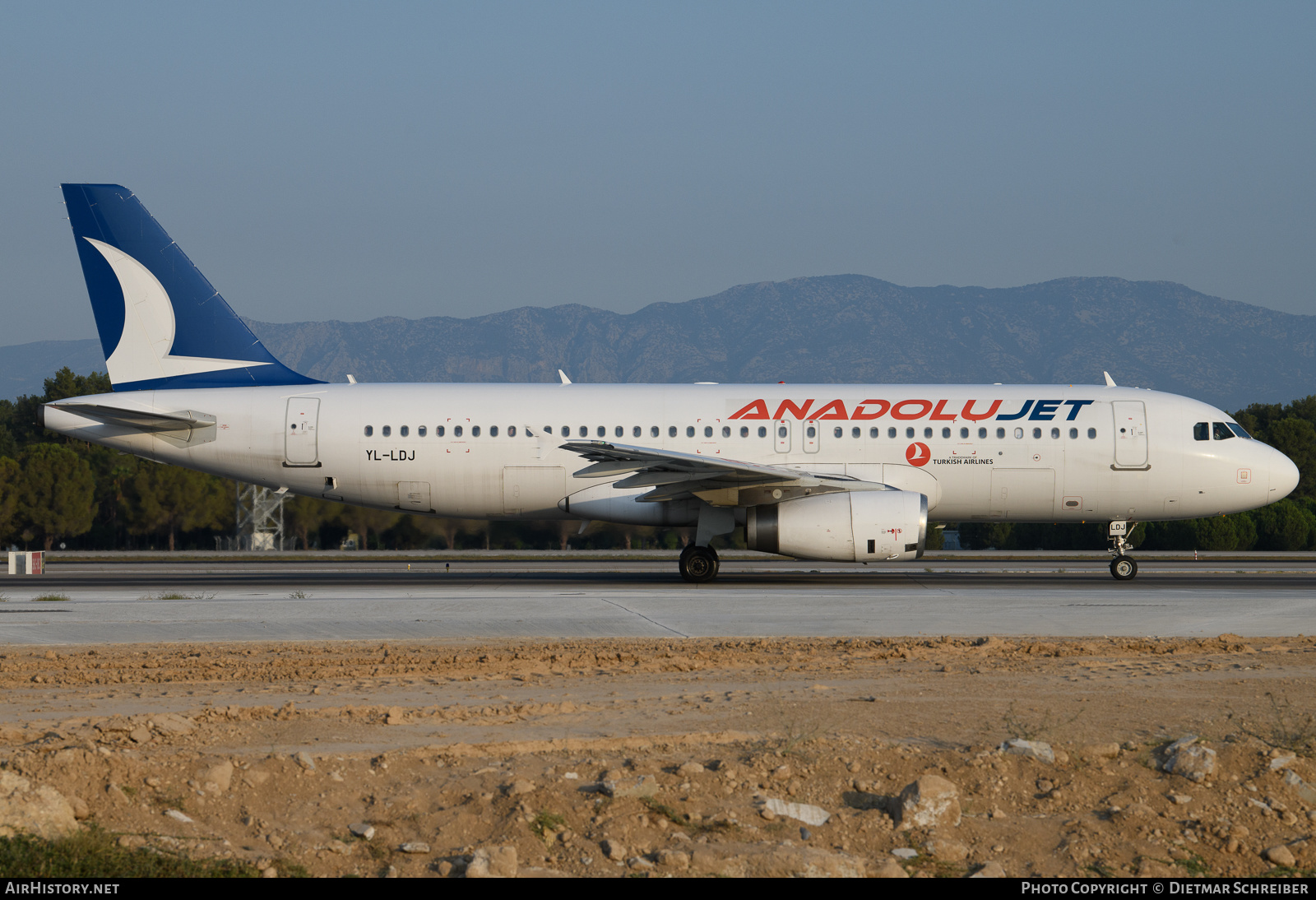 Aircraft Photo of YL-LDJ | Airbus A320-232 | AnadoluJet | AirHistory.net #632955