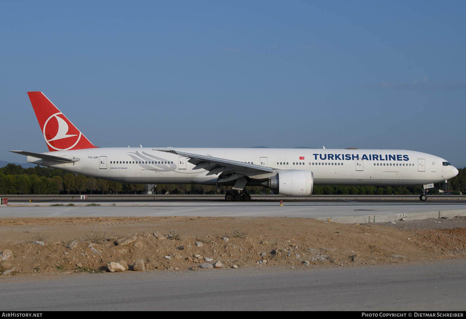 Aircraft Photo of TC-JJH | Boeing 777-3F2/ER | Turkish Airlines | AirHistory.net #632964