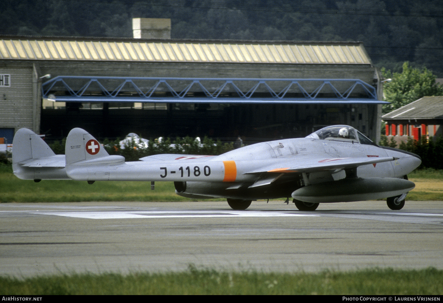 Aircraft Photo of J-1180 | De Havilland D.H. 100 Vampire FB6 | Switzerland - Air Force | AirHistory.net #633000