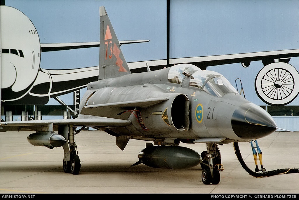 Aircraft Photo of 37811 | Saab Sk37E Viggen | Sweden - Air Force | AirHistory.net #633053