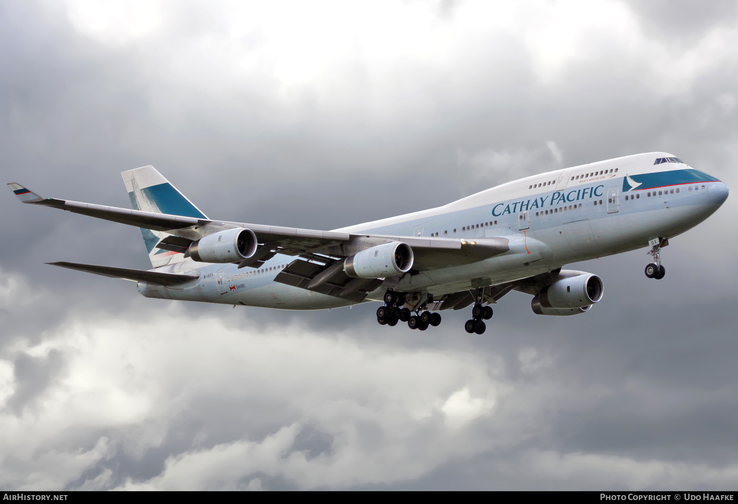 Aircraft Photo of B-HOX | Boeing 747-467 | Cathay Pacific Airways | AirHistory.net #633224