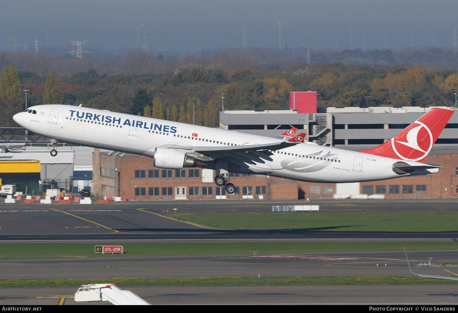 Aircraft Photo of TC-JOB | Airbus A330-303 | Turkish Airlines | AirHistory.net #633446