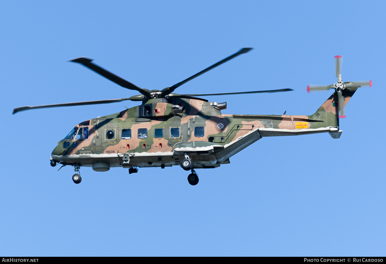 Aircraft Photo of 19608 | AgustaWestland EH101-515 | Portugal - Air Force | AirHistory.net #633449