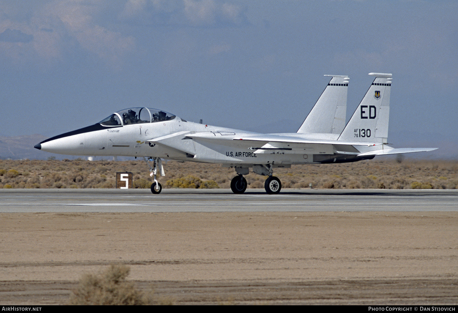 Aircraft Photo of 76-0130 / AF76-130 | McDonnell Douglas F-15B Eagle | USA - Air Force | AirHistory.net #633451