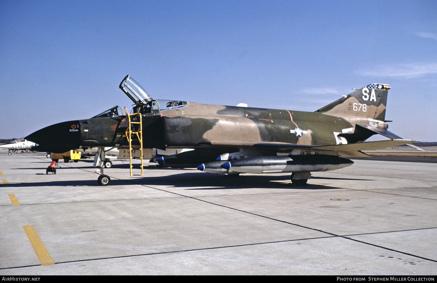 Aircraft Photo of 66-7678 / 67-678 | McDonnell Douglas F-4D Phantom II | USA - Air Force | AirHistory.net #633462