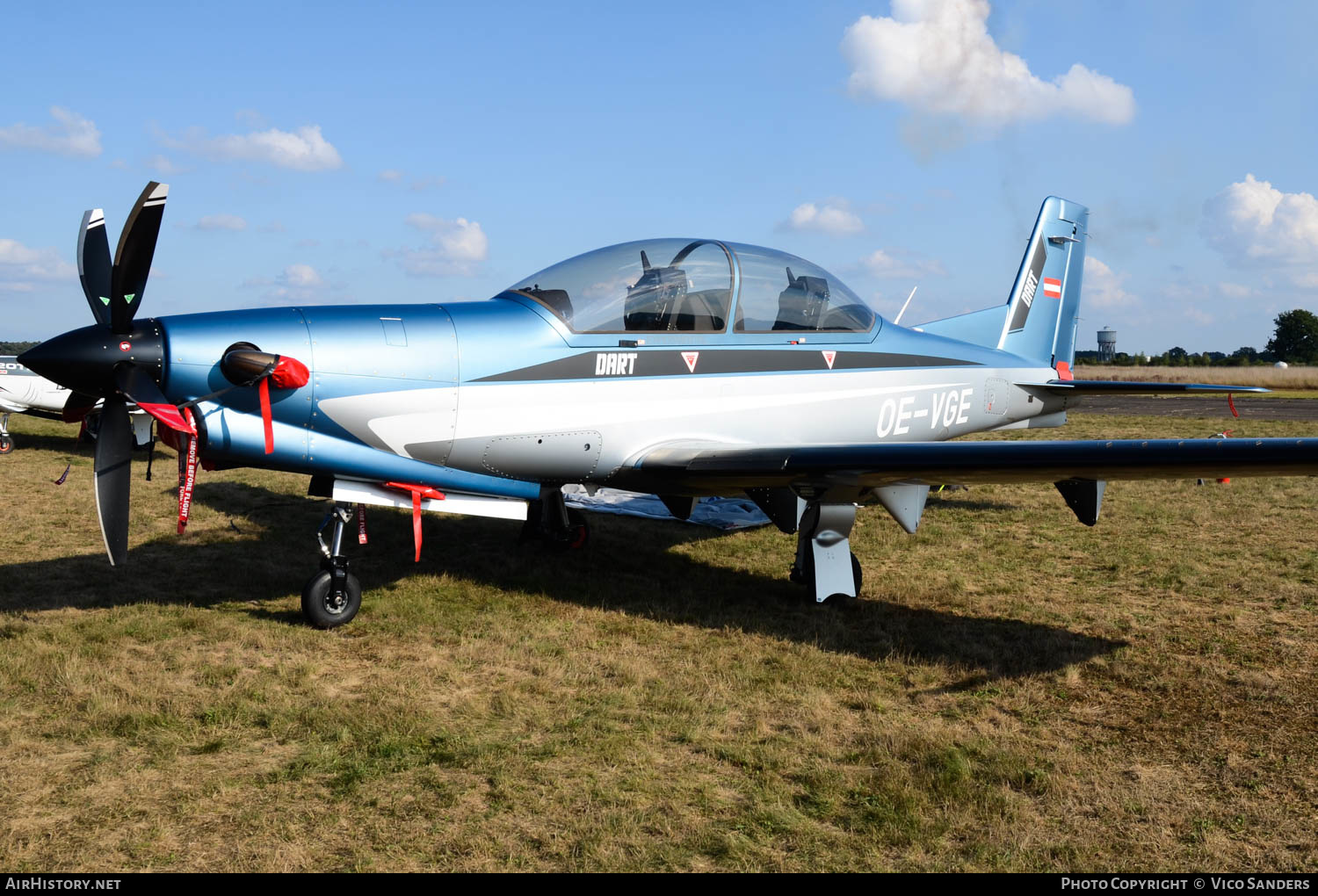 Aircraft Photo of OE-VGE | Diamond Dart-550 | AirHistory.net #633512
