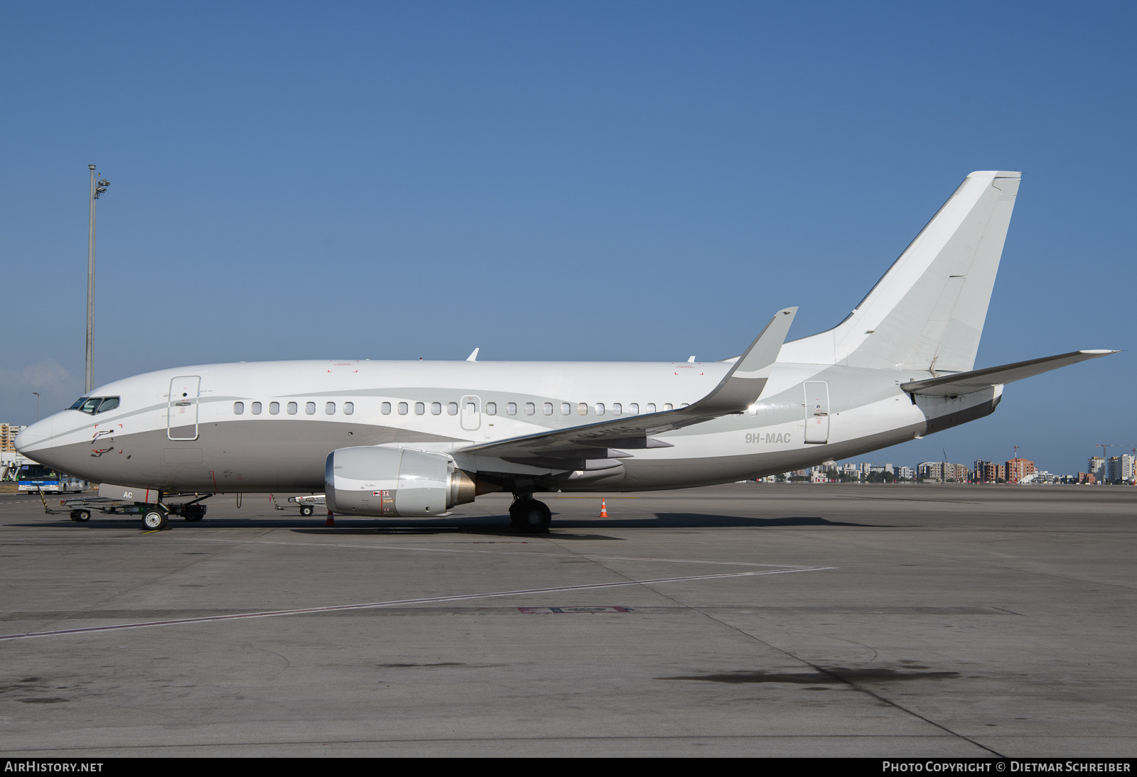 Aircraft Photo of 9H-MAC | Boeing 737-548 | AirHistory.net #633587