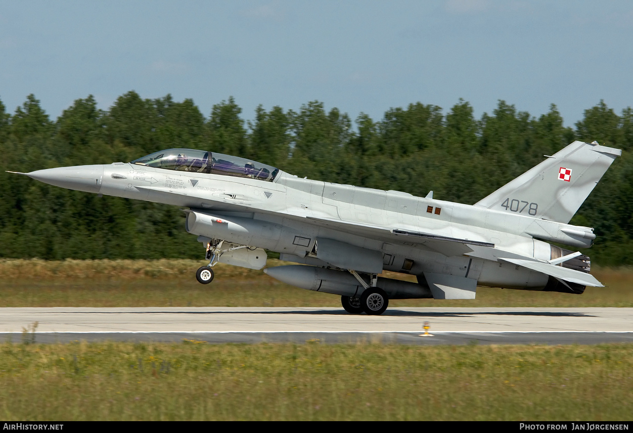 Aircraft Photo of 4078 | General Dynamics F-16D Fighting Falcon | Poland - Air Force | AirHistory.net #633673