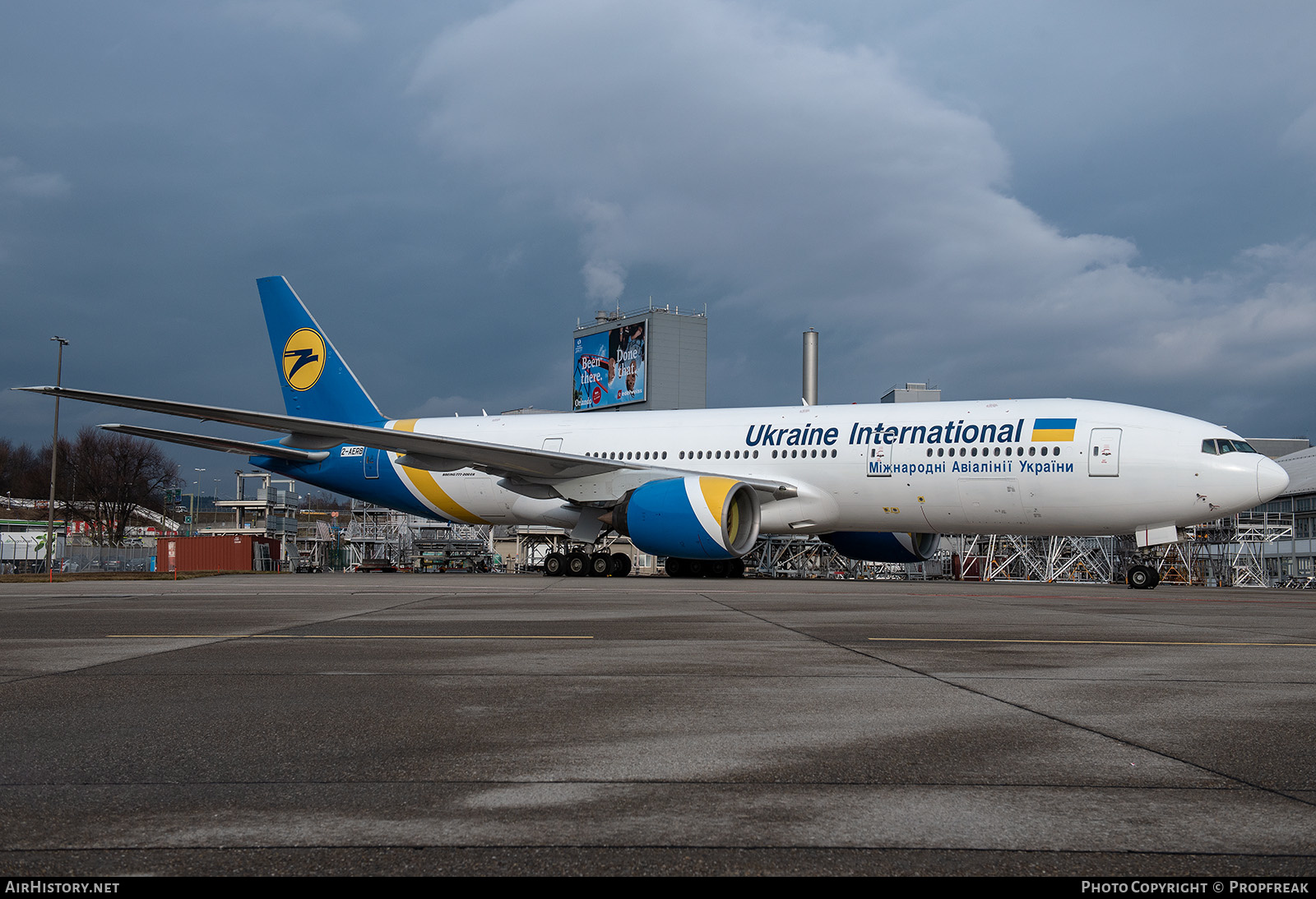 Aircraft Photo of 2-AERB | Boeing 777-28E/ER | Ukraine International Airlines | AirHistory.net #633687