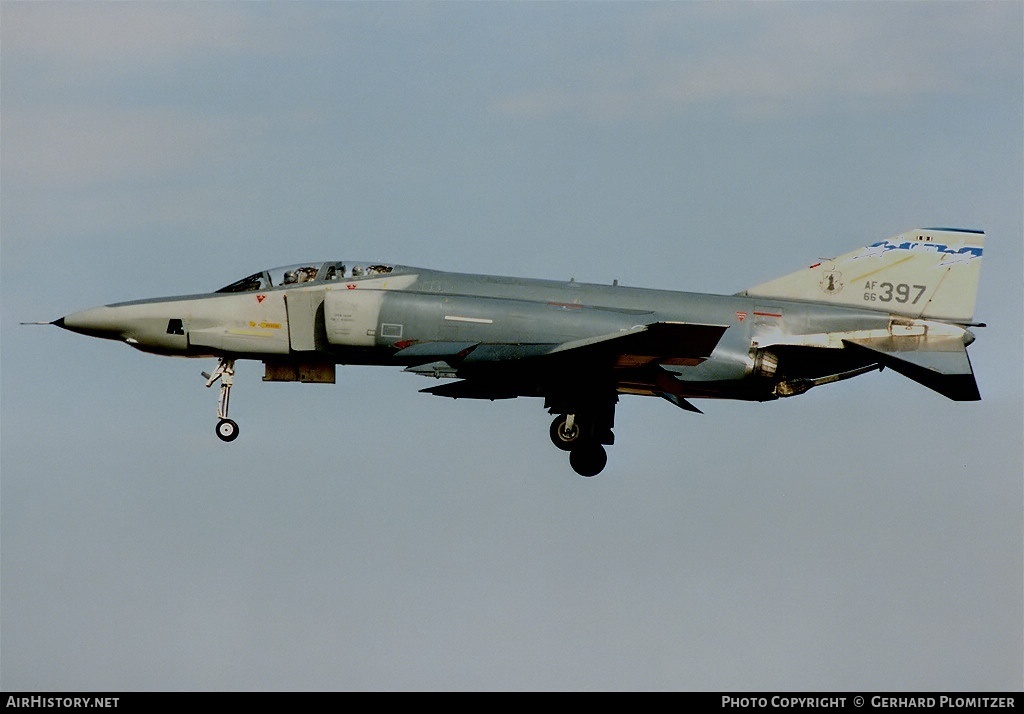 Aircraft Photo of 66-0397 / AF66-397 | McDonnell RF-4C Phantom II | USA - Air Force | AirHistory.net #633906