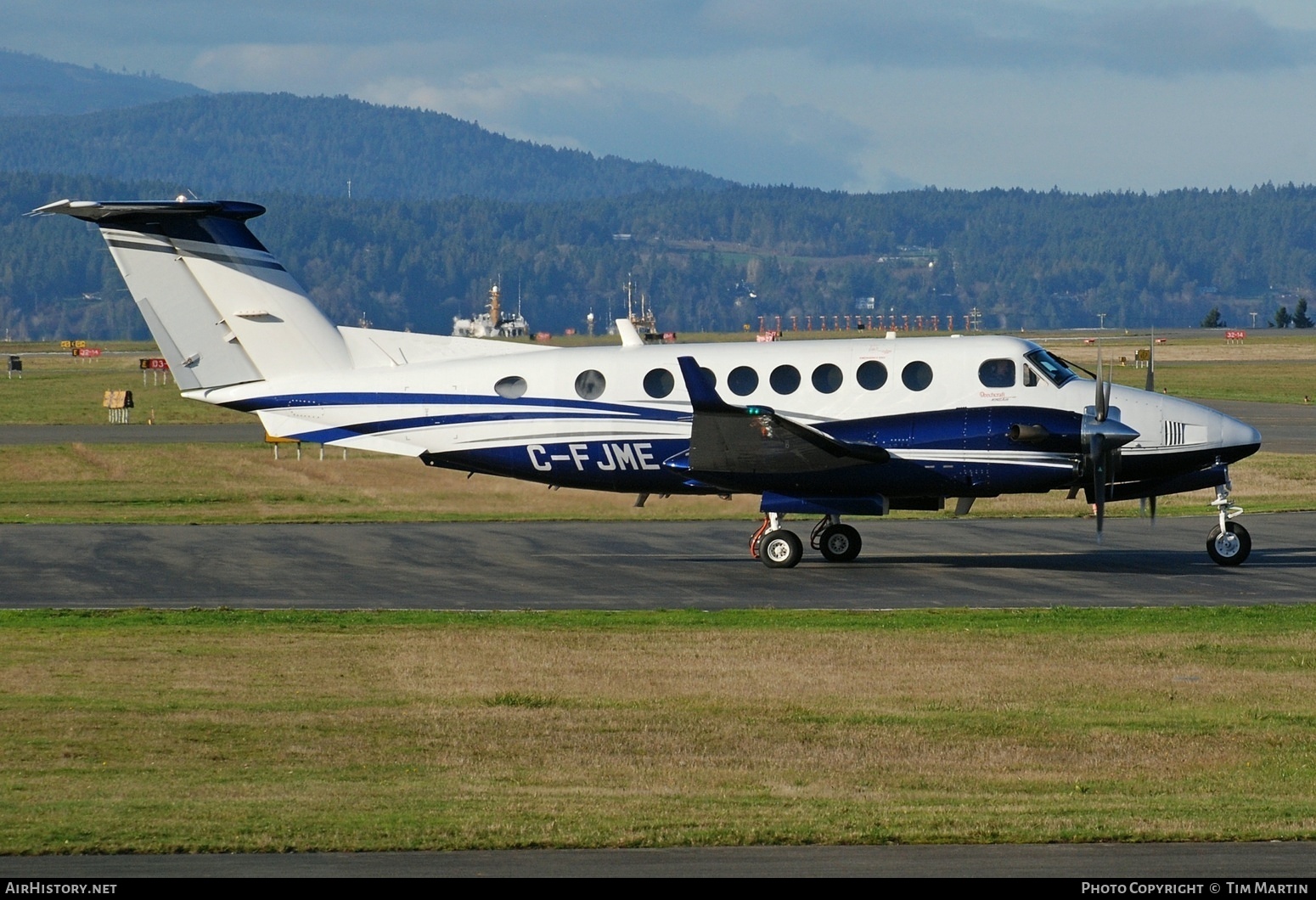 Aircraft Photo of C-FJME | Raytheon 350 King Air (B300) | AirHistory.net #633910