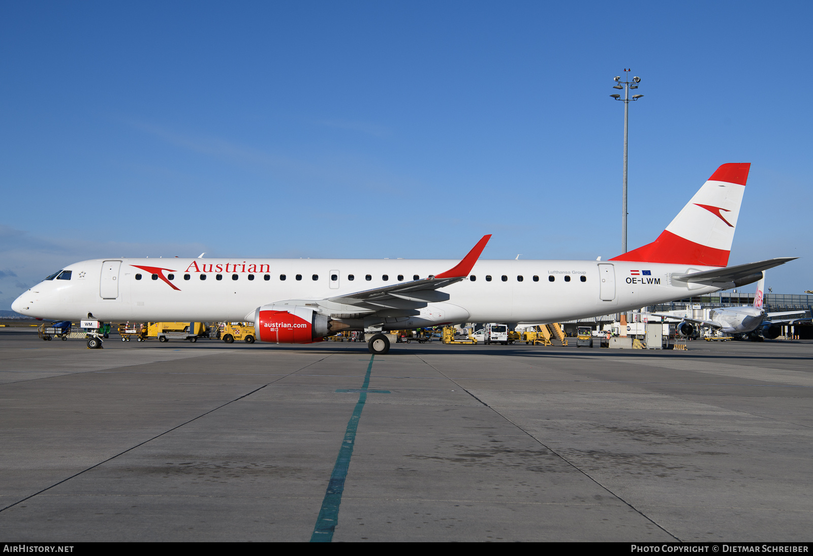 Aircraft Photo of OE-LWM | Embraer 195LR (ERJ-190-200LR) | Austrian Airlines | AirHistory.net #633925