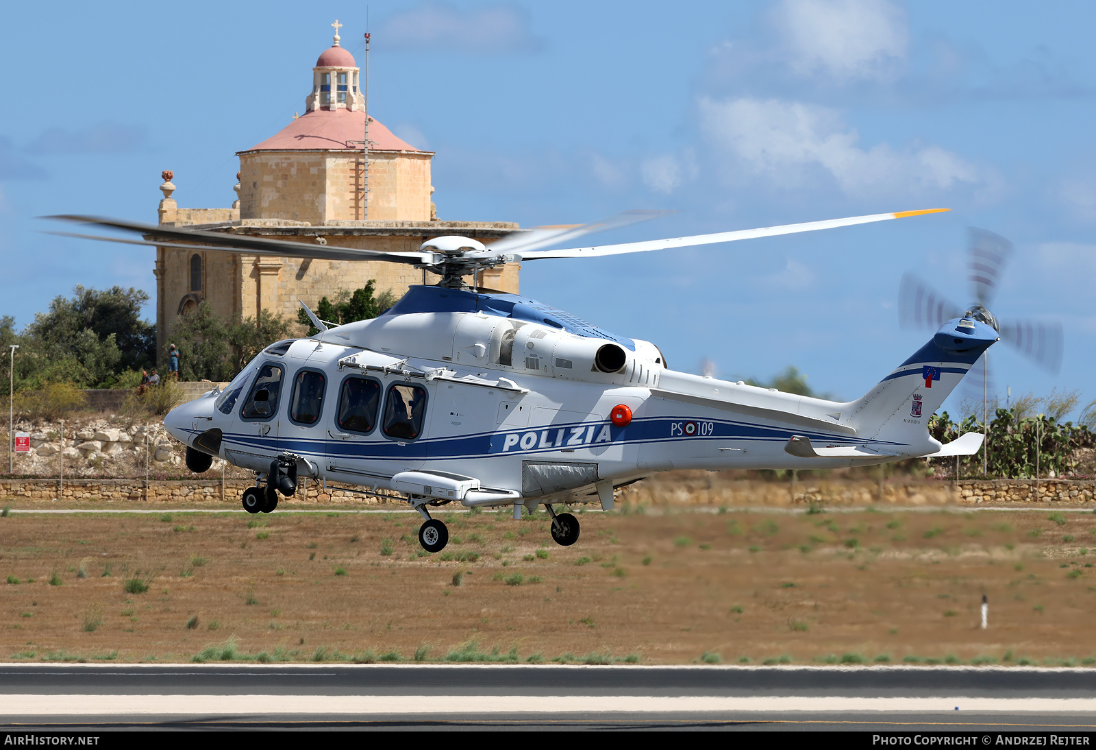 Aircraft Photo of MM81815 | Leonardo AW-139 | Italy - Polizia | AirHistory.net #633975