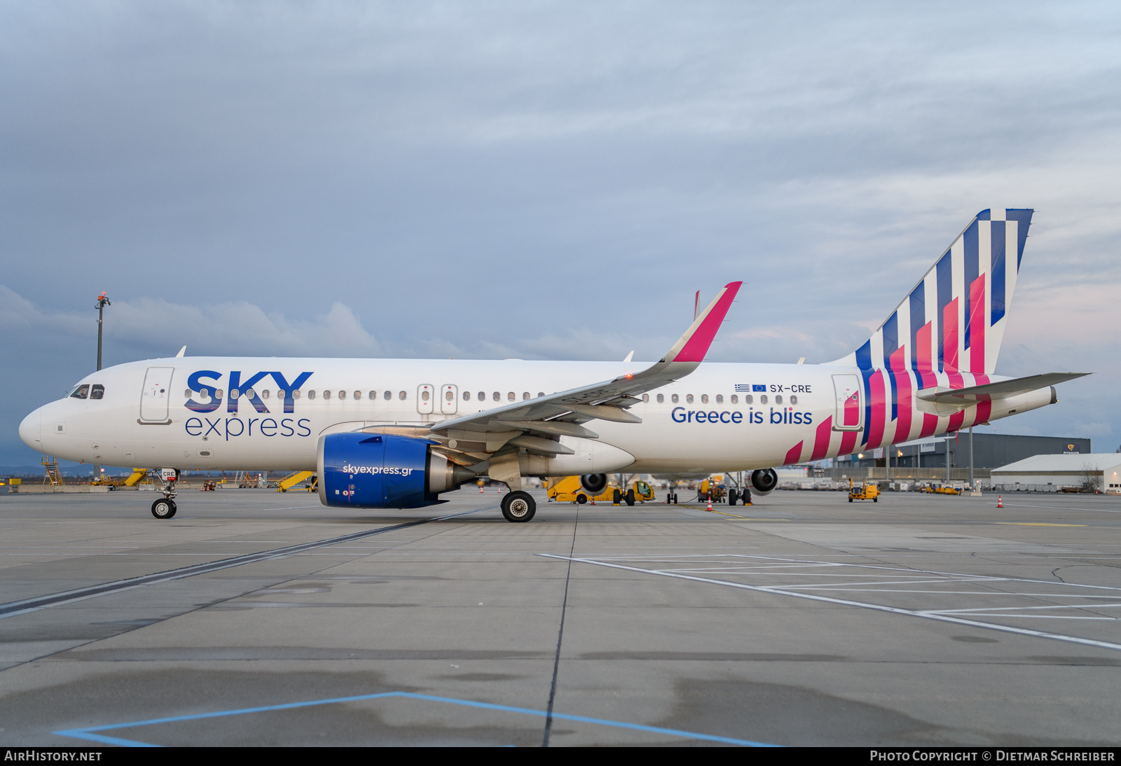 Aircraft Photo of SX-CRE | Airbus A320-251N | Sky Express | AirHistory.net #633982