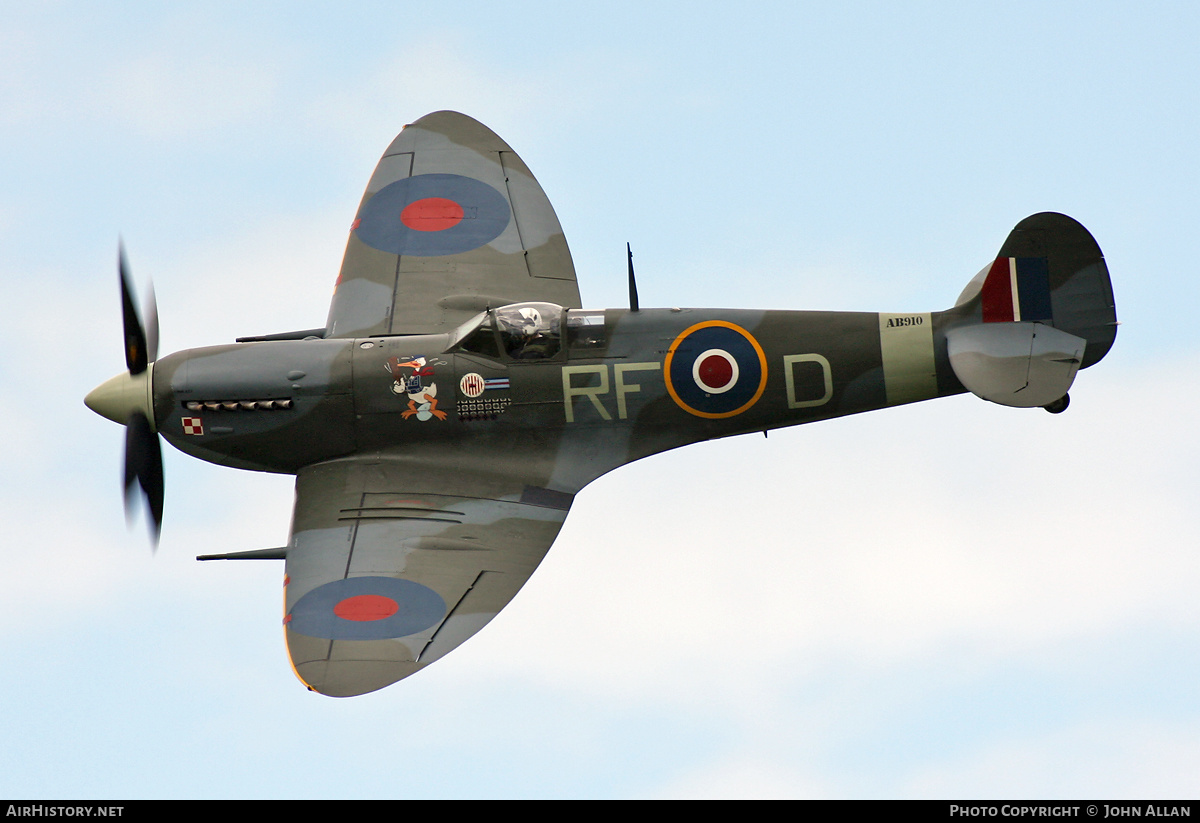 Aircraft Photo of AB910 | Supermarine 349 Spitfire LF5B | UK - Air Force | AirHistory.net #633992