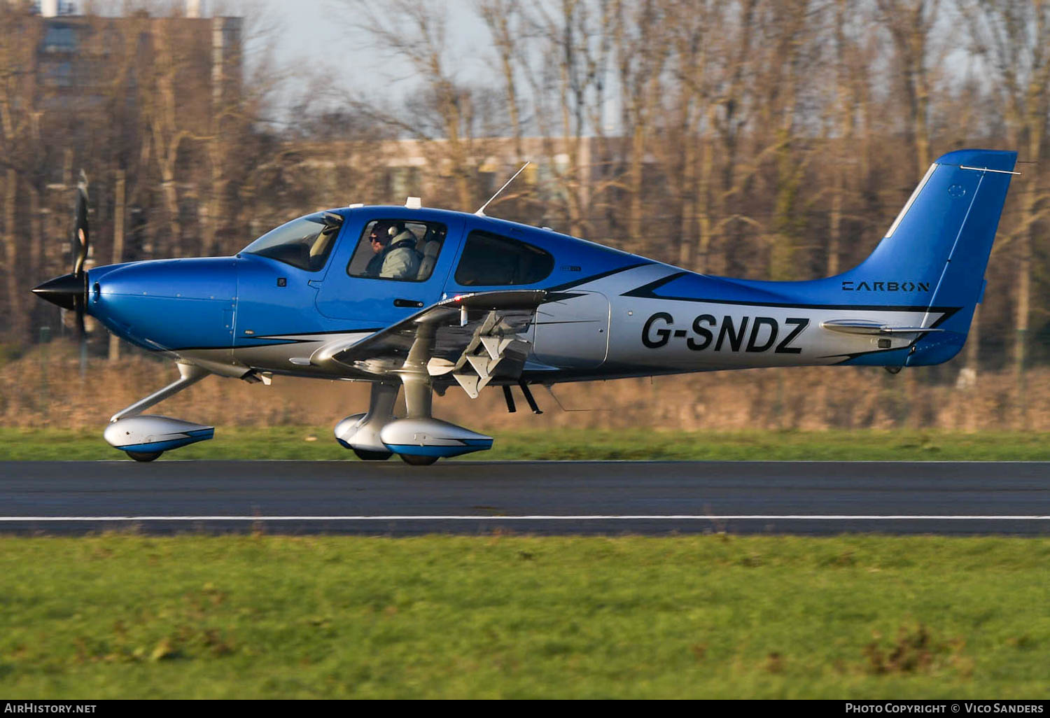 Aircraft Photo of G-SNDZ | Cirrus SR-22T G6-GTS Carbon | AirHistory.net #634035