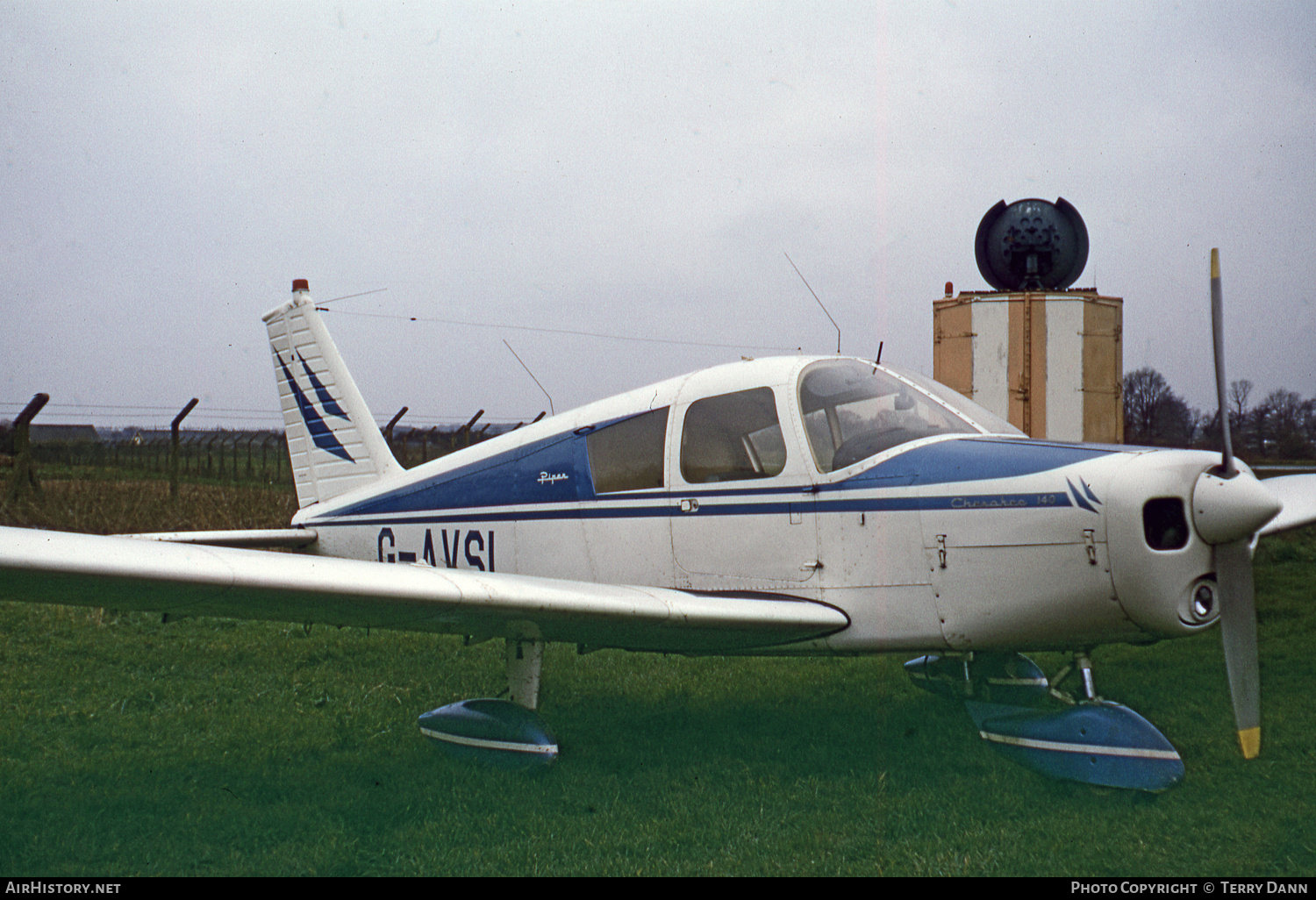 Aircraft Photo of G-AVSI | Piper PA-28-140 Cherokee | AirHistory.net #634099