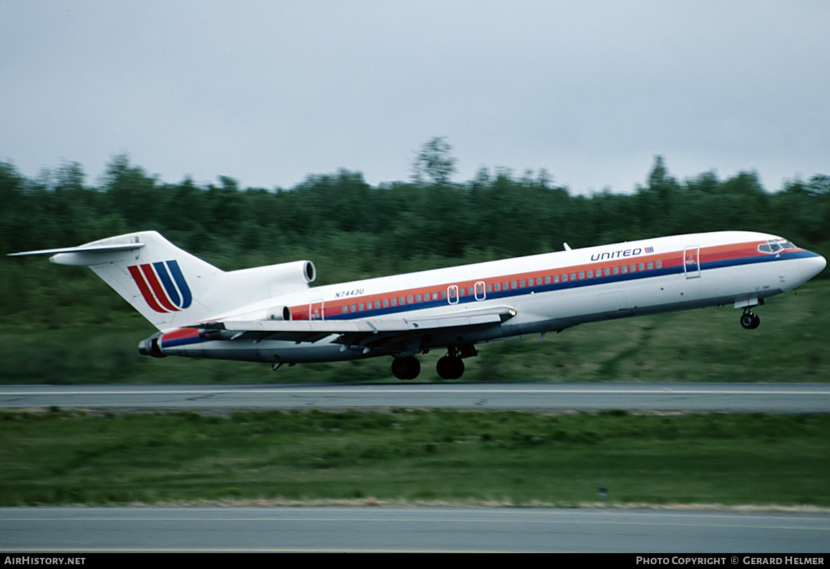 Aircraft Photo of N7443U | Boeing 727-222/Adv | United Airlines | AirHistory.net #634188