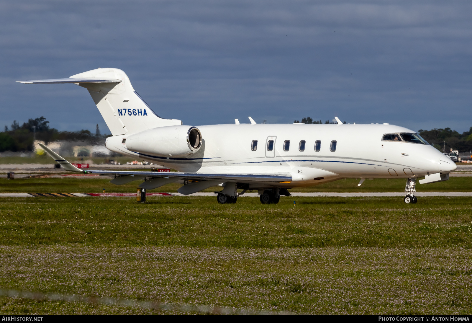 Aircraft Photo of N756HA | Bombardier Challenger 350 (BD-100-1A10) | AirHistory.net #634191