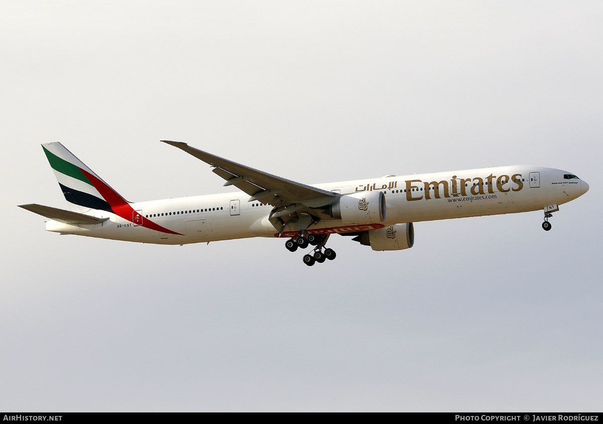 Aircraft Photo of A6-ENT | Boeing 777-31H/ER | Emirates | AirHistory.net #634288