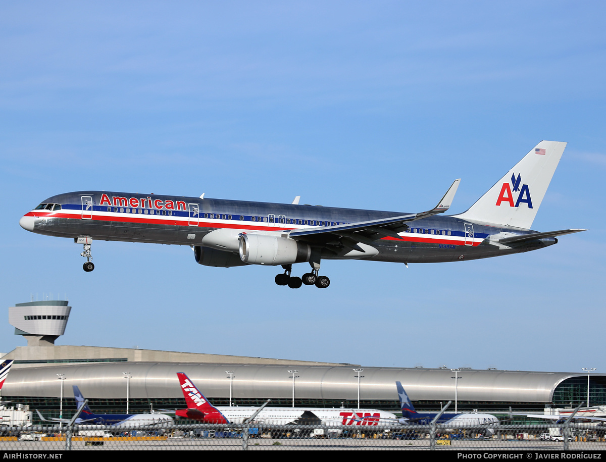 Aircraft Photo of N199AN | Boeing 757-223 | American Airlines | AirHistory.net #634303